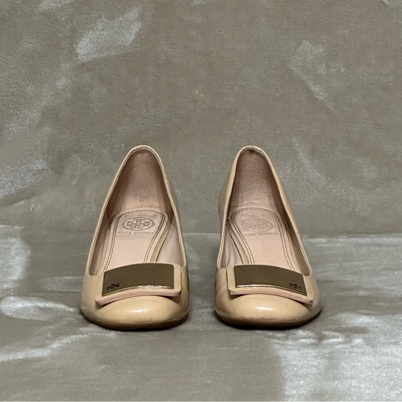 Tory Burch Leather Patent Block Heel Pump Gold Accent Neutral Size 7 - Picture 2 of 13
